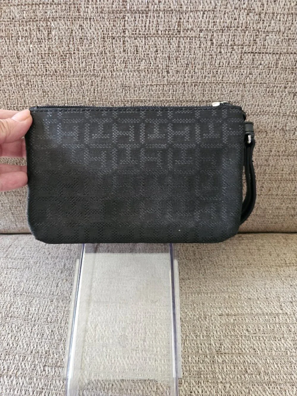 🖤 Tommy Hilfiger Black Monogram Wristlet Zip Pouch | Logo Jacquard | EUC